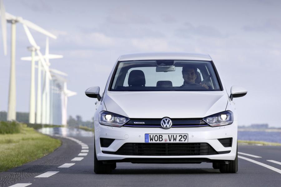  Volkswagen Golf Sportsvan TSI BlueMotion 2015 года  (фото 6 из 10)